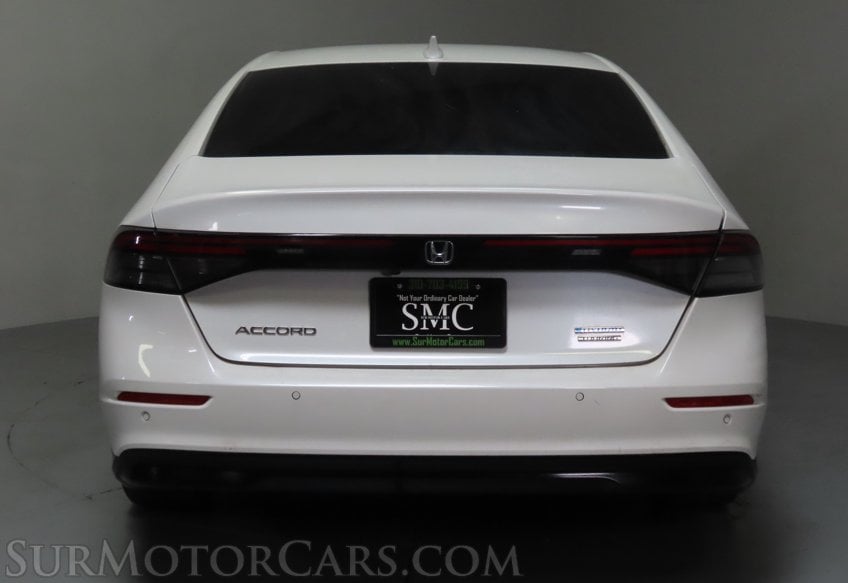2024 Honda Accord Hybrid Touring - Image 12