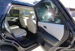 2023 Nissan Pathfinder SL - Image 43