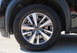 2023 Nissan Pathfinder SL - Image 36