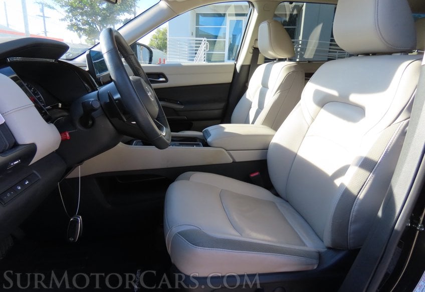 2023 Nissan Pathfinder SL - Image 27