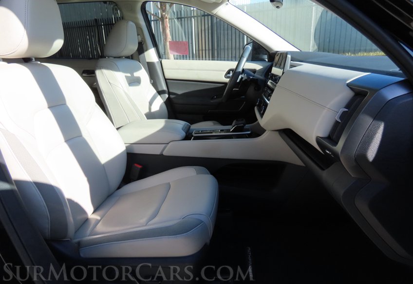 2023 Nissan Pathfinder SL - Image 41