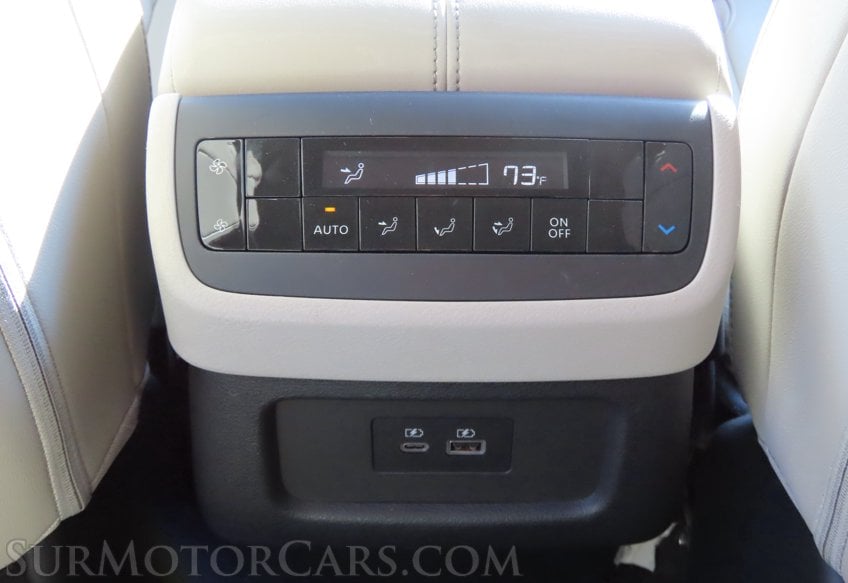 2023 Nissan Pathfinder SL - Image 31