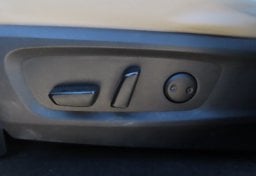 2023 Nissan Pathfinder SL - Image 25