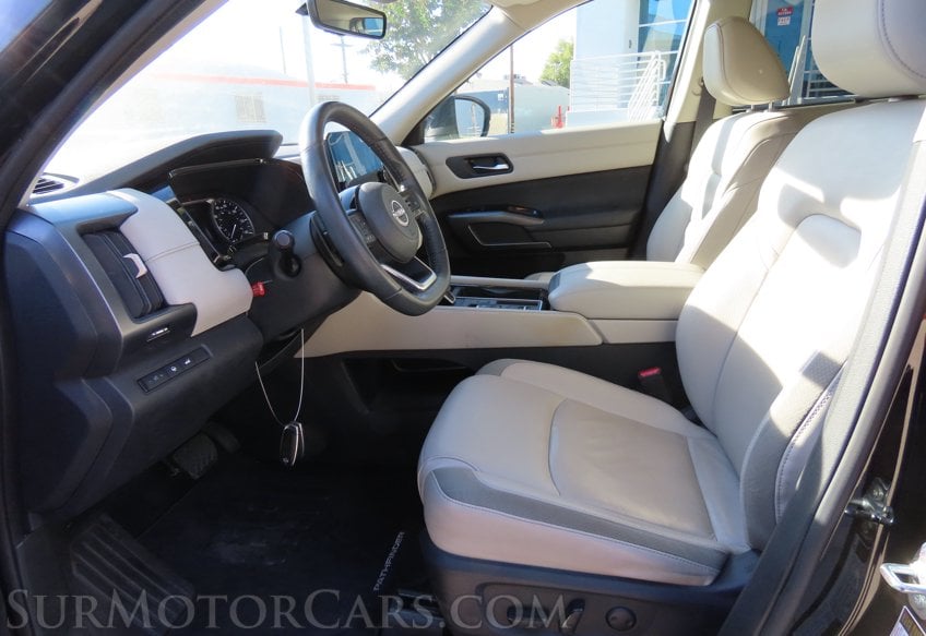 2023 Nissan Pathfinder SL - Image 26