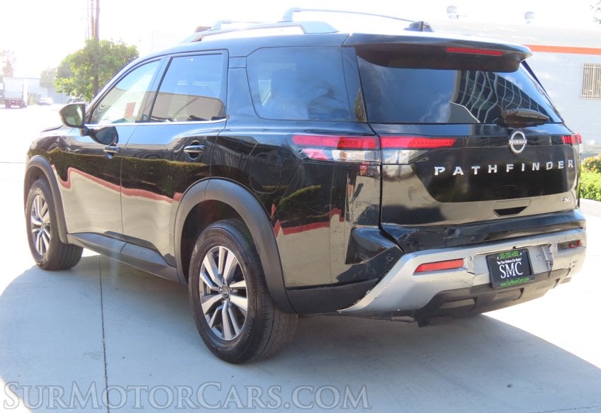 2023 Nissan Pathfinder SL - Image 7