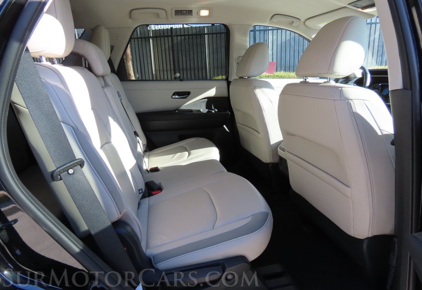 2023 Nissan Pathfinder SL - Image 44