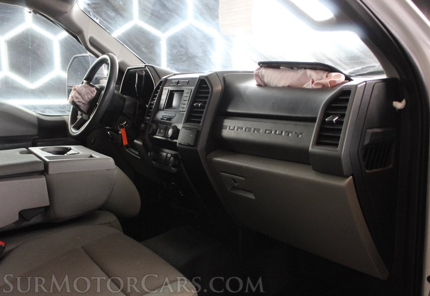 2020 Ford F-250 Super Duty 4x4 XL - Image 29