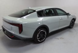 2025 Kia K4 EX - Image 10