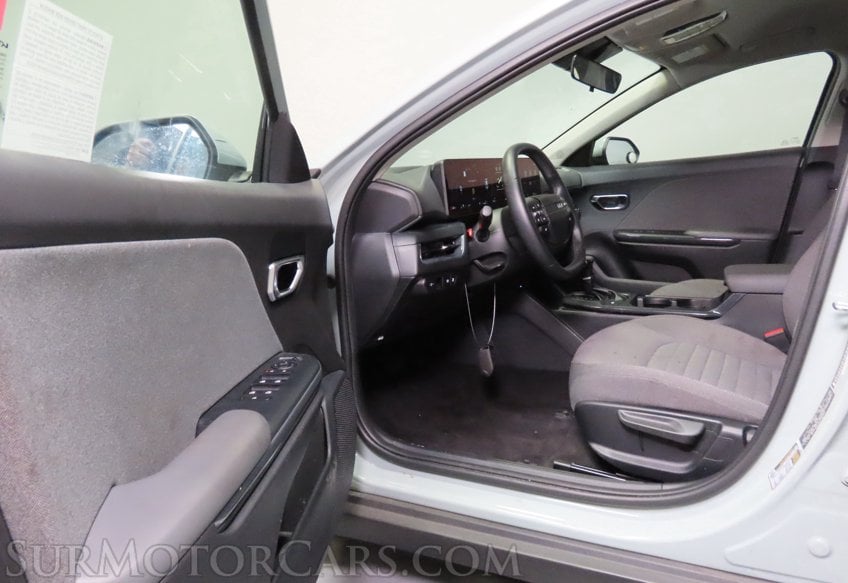 2025 Kia K4 EX - Image 28