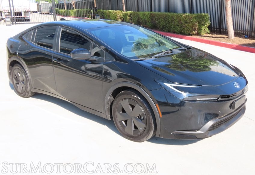 2024 Toyota Prius LE - Image 2