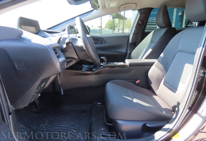 2024 Toyota Prius LE - Image 34