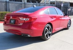 2019 Honda Accord Sport 2.0T - Image 7
