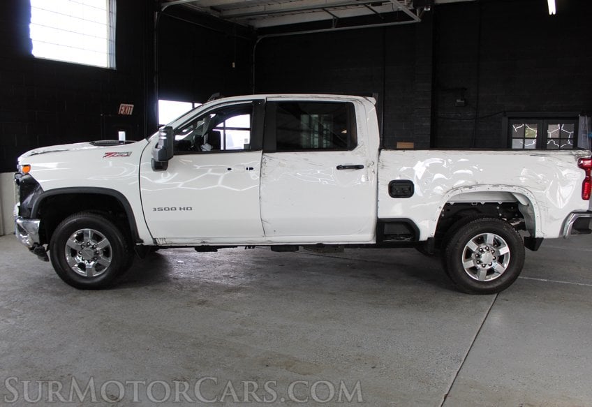 2025 Chevrolet Silverado 3500HD 4x4 - Image 10