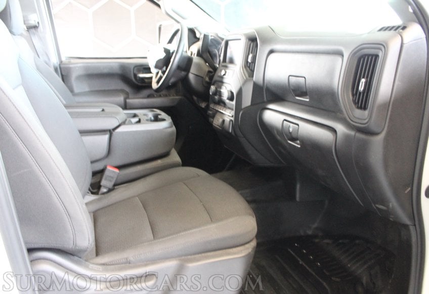 2025 Chevrolet Silverado 3500HD 4x4 - Image 29