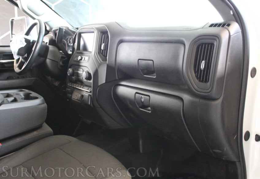 2025 Chevrolet Silverado 3500HD 4x4 - Image 30