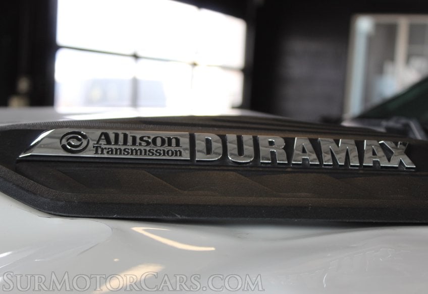 2025 Chevrolet Silverado 3500HD 4x4 - Image 14