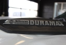 2025 Chevrolet Silverado 3500HD 4x4 - Image 14