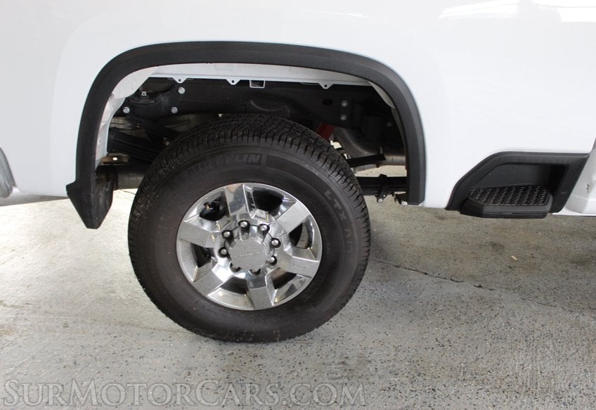 2025 Chevrolet Silverado 3500HD 4x4 - Image 53