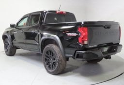 2024 Chevrolet Colorado Trail Boss - Image 9