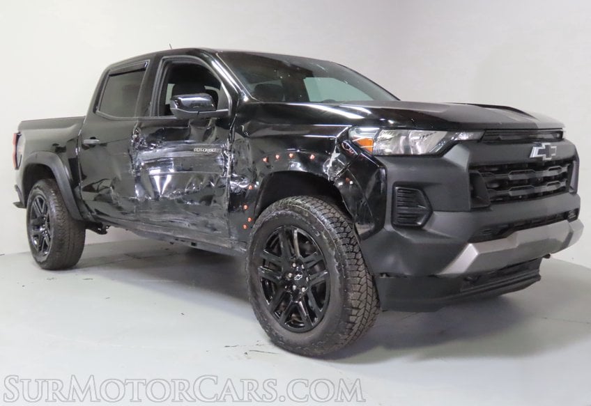 2024 Chevrolet Colorado Trail Boss - Image 4