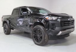 2024 Chevrolet Colorado Trail Boss - Image 4