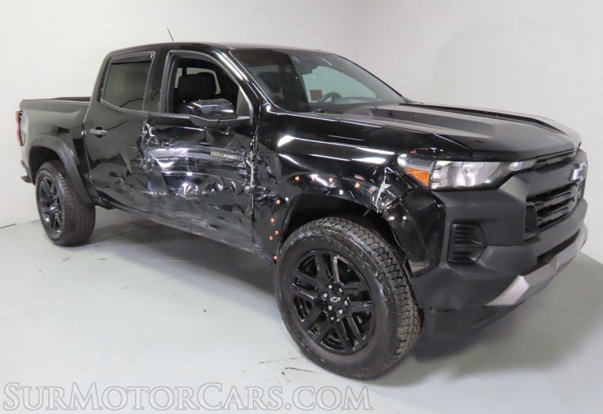 2024 Chevrolet Colorado Trail Boss - Image 2
