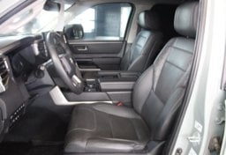 2023 Toyota Tundra - Image 30