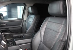 2023 Toyota Tundra - Image 39