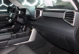 2023 Toyota Tundra - Image 29