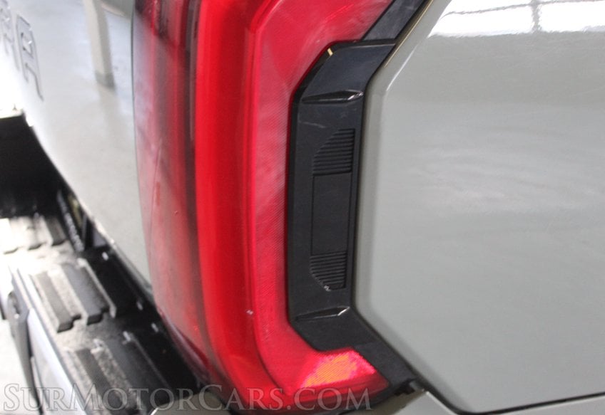 2023 Toyota Tundra - Image 21