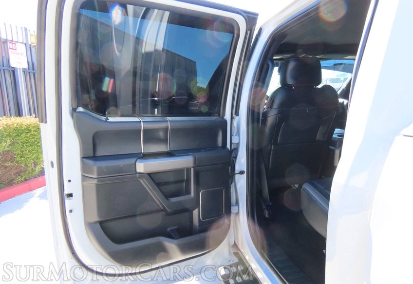 2017 Ford F-150 RAPTOR - Image 19