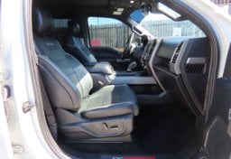 2017 Ford F-150 RAPTOR - Image 22