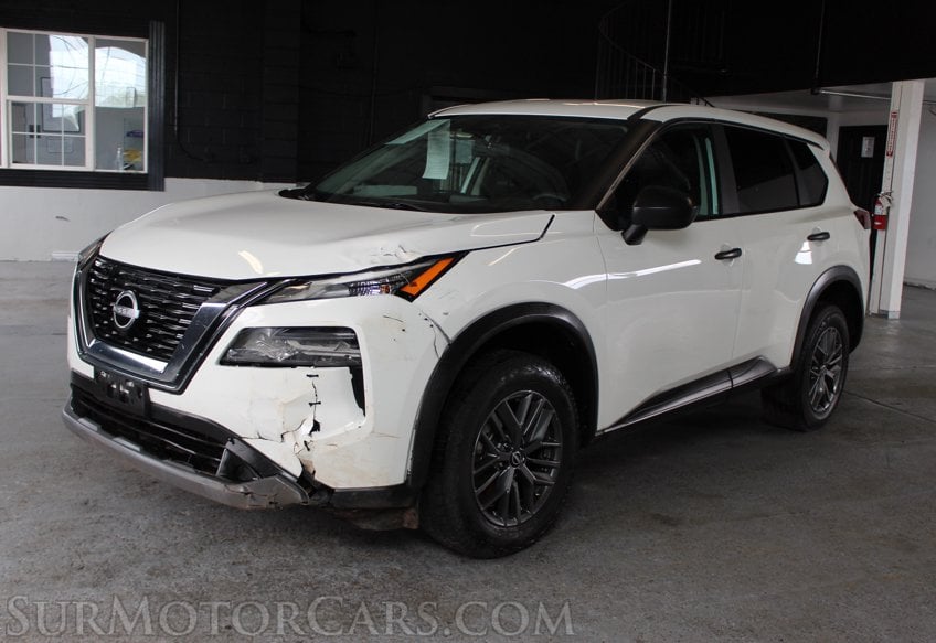 2023 Nissan Rogue s - Image 3