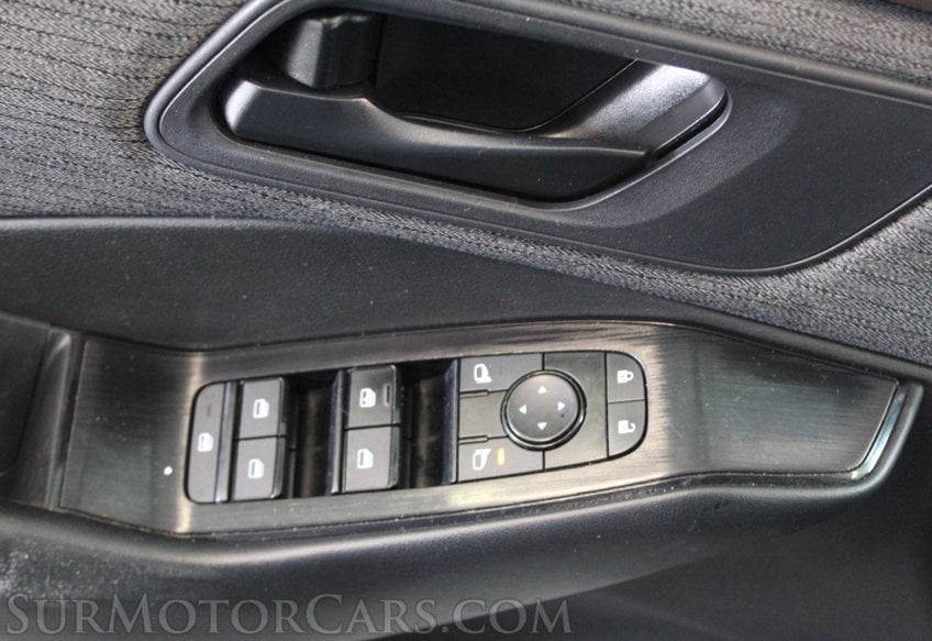 2023 Nissan Rogue s - Image 40