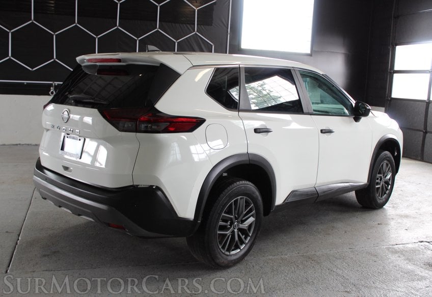 2023 Nissan Rogue s - Image 5