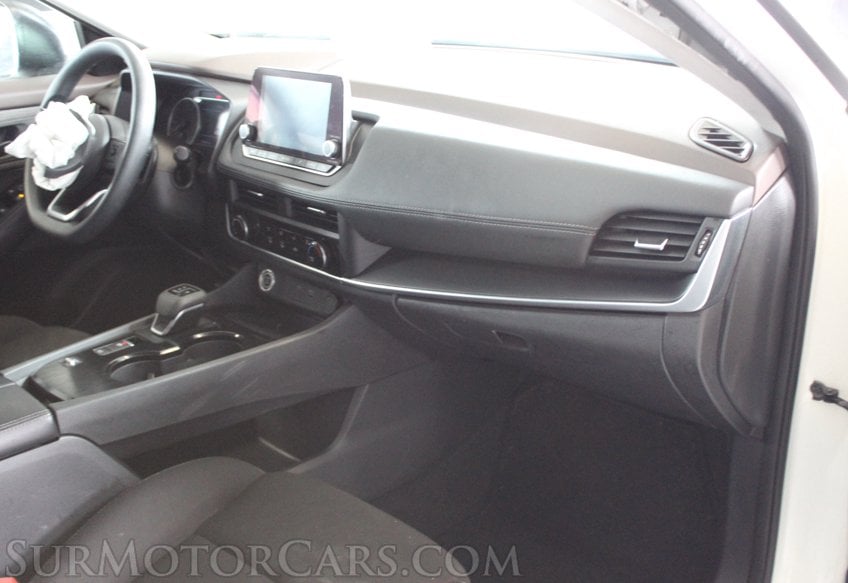 2023 Nissan Rogue s - Image 24