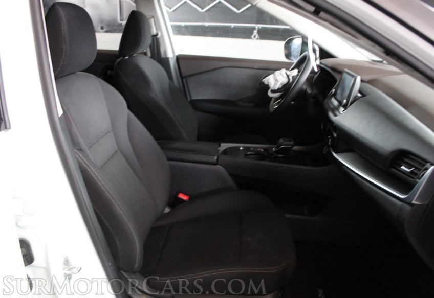 2023 Nissan Rogue s - Image 25