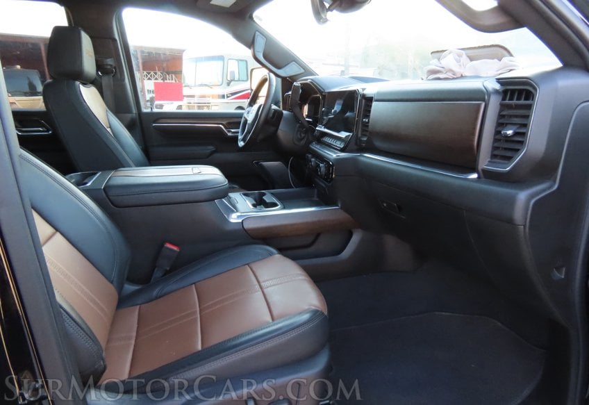 2024 Chevrolet Silverado 2500HD High Country - Image 32