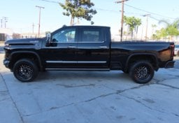 2024 Chevrolet Silverado 2500HD High Country - Image 5