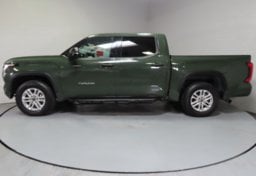 2022 Toyota Tundra SR5 - Image 9
