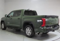 2022 Toyota Tundra SR5 - Image 8