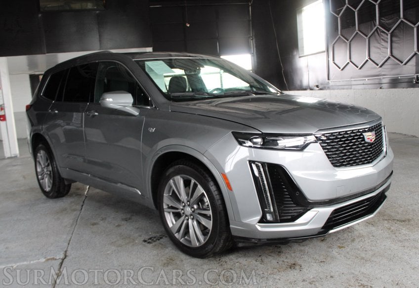 2025 Cadillac XT6 - Image 3