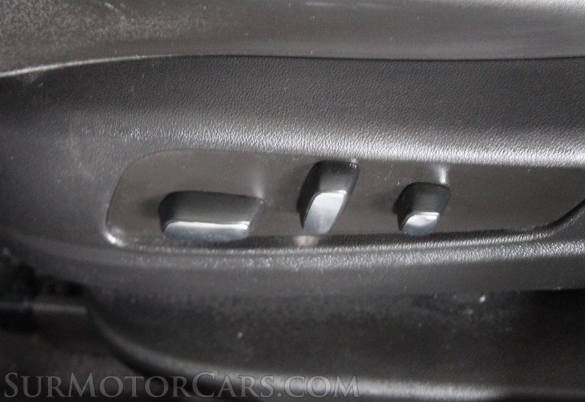 2025 Cadillac XT6 - Image 43