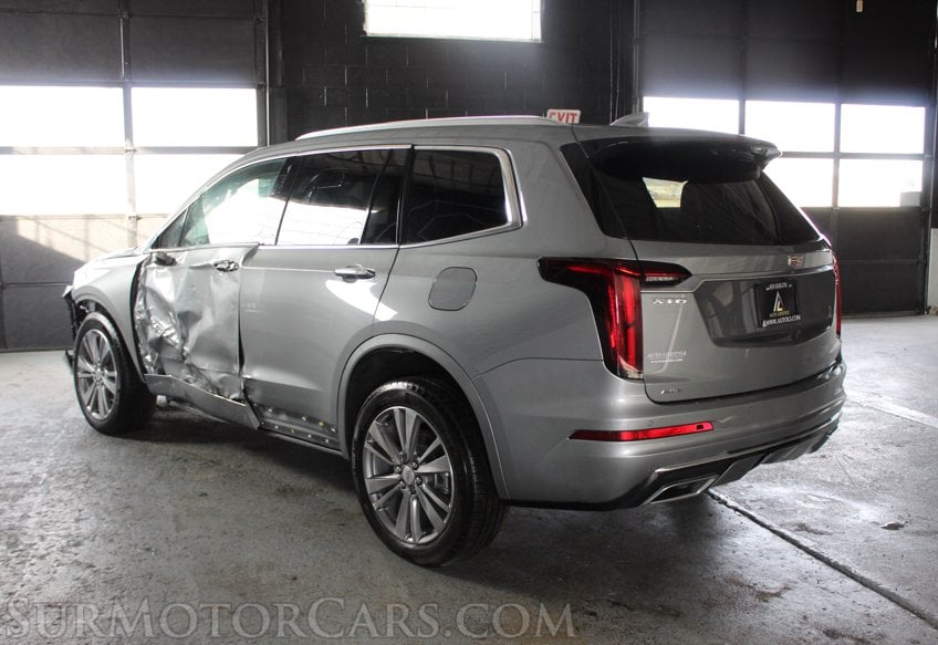2025 Cadillac XT6 - Image 8