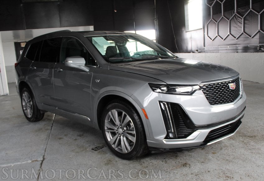 2025 Cadillac XT6 - Image 1