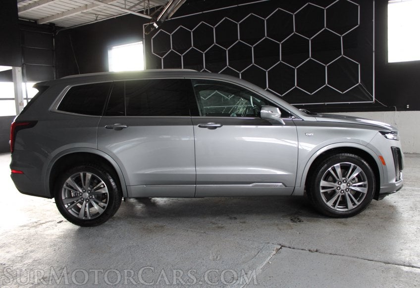 2025 Cadillac XT6 - Image 9