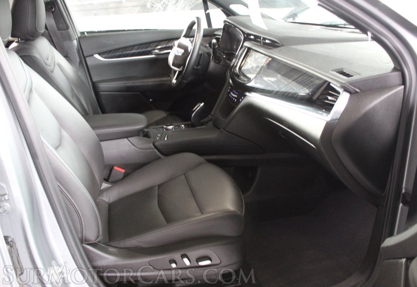2025 Cadillac XT6 - Image 35