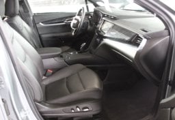 2025 Cadillac XT6 - Image 35