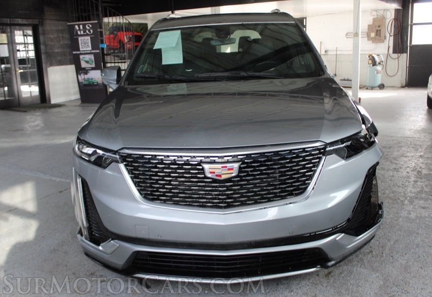 2025 Cadillac XT6 - Image 13