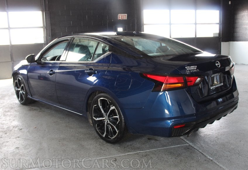 2024 Nissan Altima - Image 6